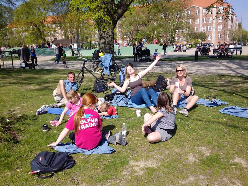 Pause og leg i Fælledparken