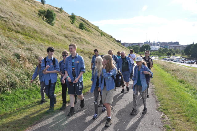 Skotterne fra Boys Brigade viser vej