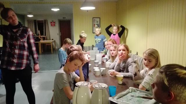 Fredag aftens hygge - vi er lidt trætte.