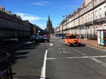 En af Edinburgh mange gader